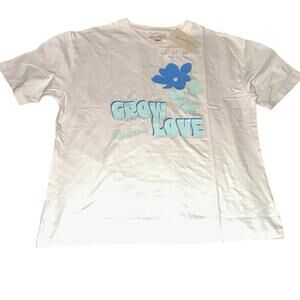 Women’s Small “grow towards love” tshirt NWT!